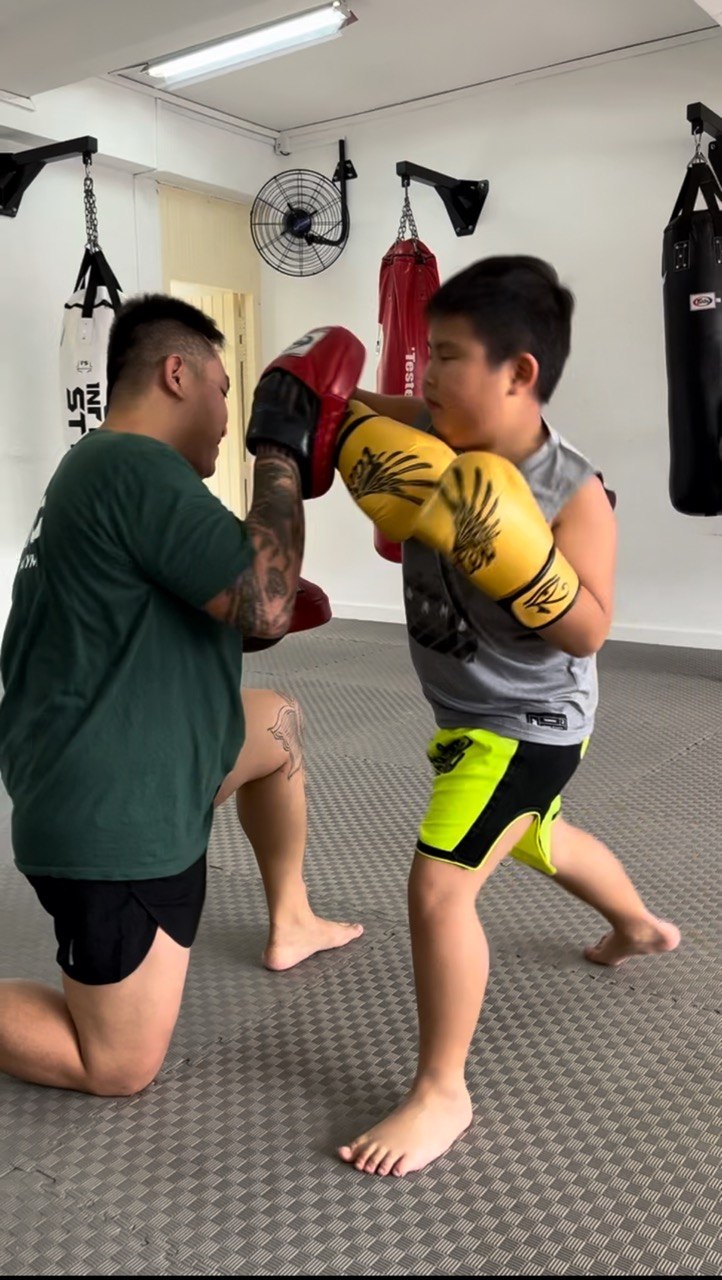 Kids Muay Thai class at Khao Noi Gym Singapore